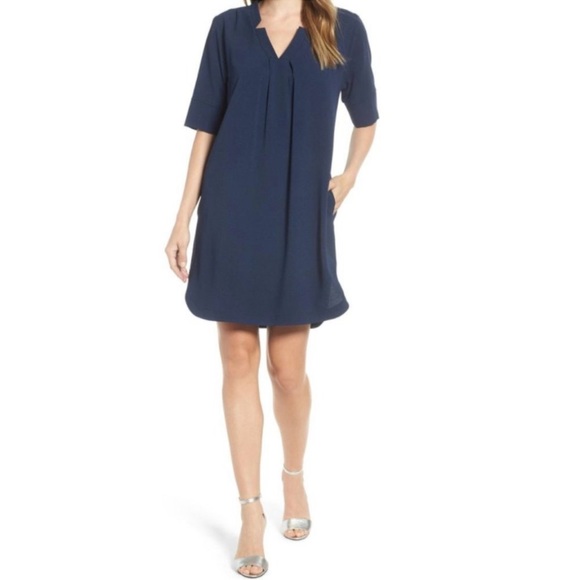bobeau Dresses & Skirts - BOBEAU Notch V Neck dress with pockets Women’s Small NWT NEW
